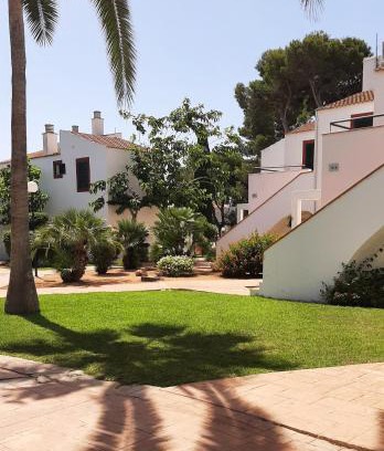 Cala'n Bosch Apartamento | Aparthotel FLORA PARK & AQUAROCK
