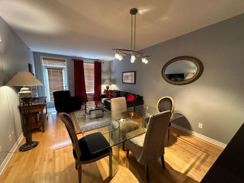 Quartier des Spectacles Apartamento | ApartHotelMontreal by Les Terrasses Saint Urbain 2225I2