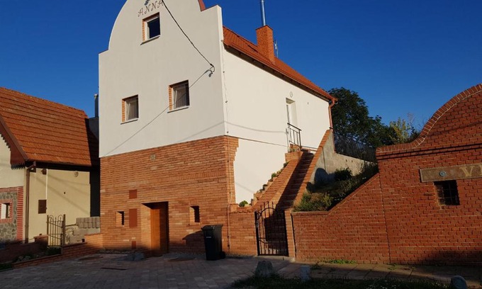 Pouzdrany Apartamento | Apartmán ANNA s vinným sklepem Pouzdřany