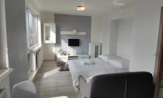 Banska Bystrica Apartamento | Apartmán Komenského - 6 min pešo na námestie