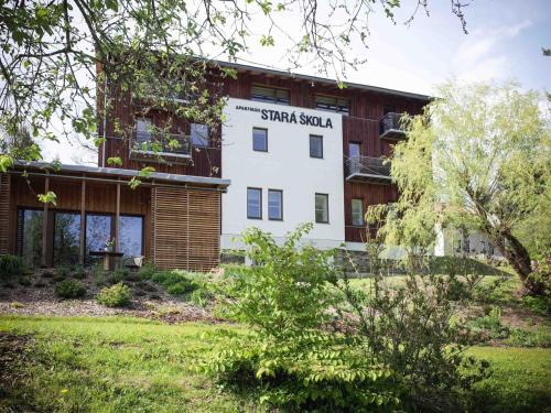 Vysoke nad Jizerou Apartamento | Apartmán Stará škola