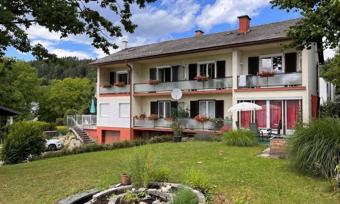 Goritschach Apartamento | Apartamento Meran by Interhome