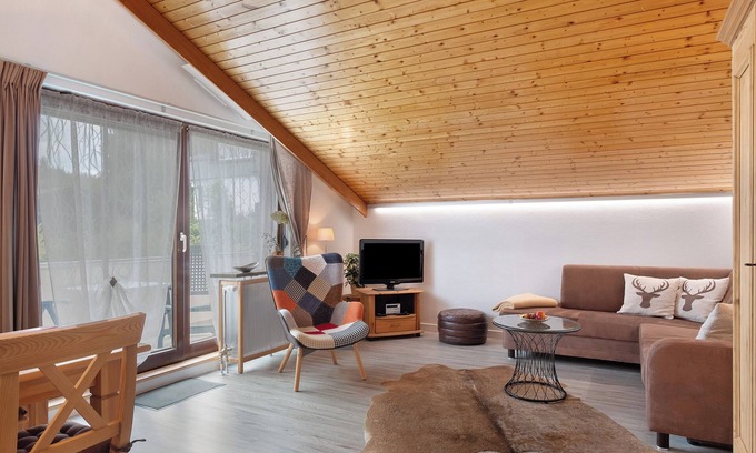 Furtwangen Apartamento | Apartamento 2 'Ringelblume, 42qm' con balcón y Wi-Fi
