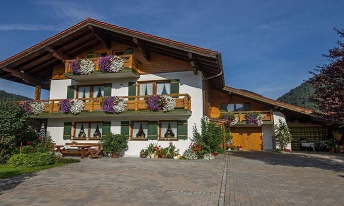 Weissbach an der Alpenstrasse Apartamento | Apartamento 3 **
