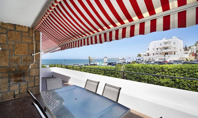 El Puerto de Santa María Apartamento | Apartamento 'Primera Línea Con Vistas Al Mar' con terraza privada y aire acondicionado