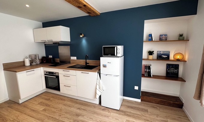 Saint-Jean-Saint-Nicolas Apartamento | Apartment, village center.