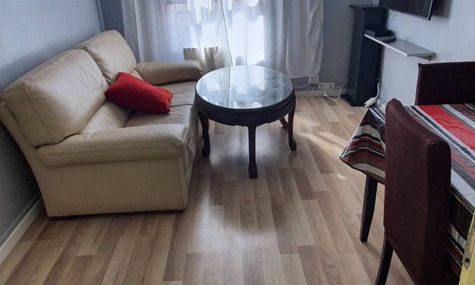 Villeneuve-le-Roi Apartamento | Apartment Near Paris