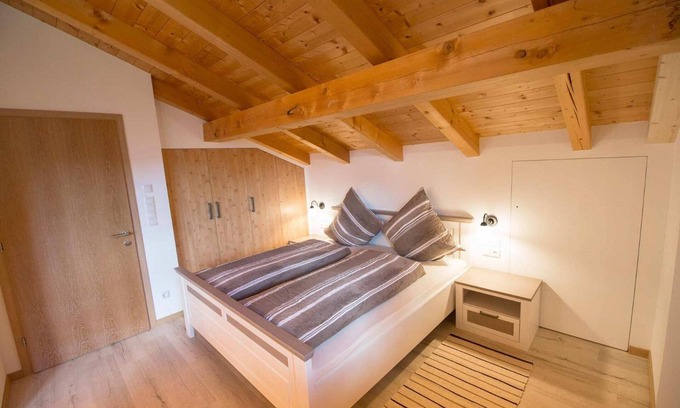 San Leonardo in Passiria Apartamento | Apartamento 'Tscharfhof' con vistas a la montaña, terraza privada y wifi