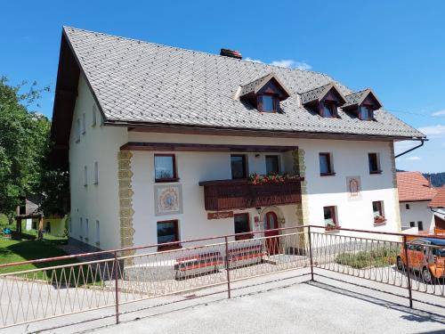 Cetena Ravan Apartamento | Apartma Pri Tavčarju