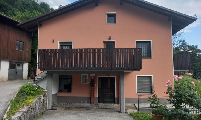Kobarid Apartamento | Apartmaji URŠIČ