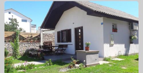 Bregvija Casa | Apartman Amra-beautiful holiday home