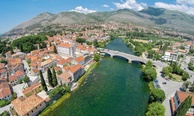 Trebinje Apartamento | Apartman Central