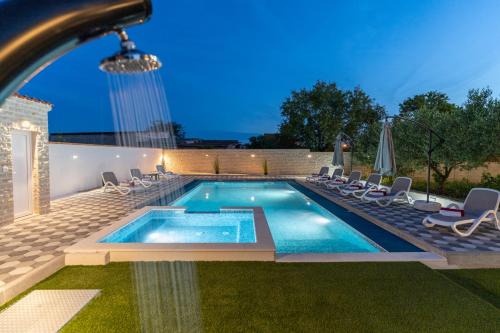 Donje Rastane Apartamento | Apartman David s bazenom