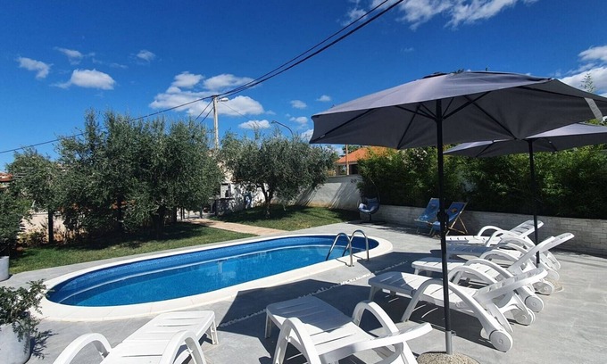 Jasenovica Apartamento | APARTMENTS PALISKA located in the countryside near Poreč / APARTMAN EDA for 6 people with pool - countryside near Poreč