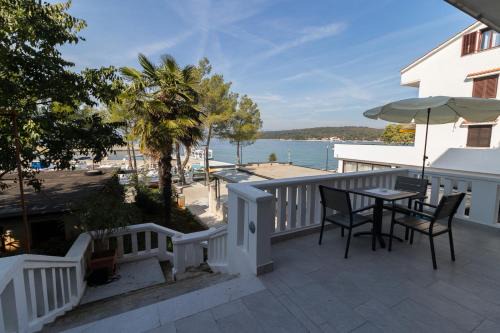 Njivice Apartamento | Apartman Hrabrić 2