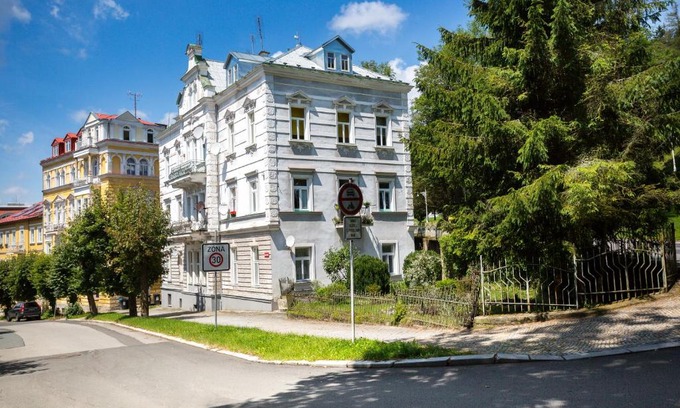 Marianske Lazne Apartamento | Apartman Karlovarská