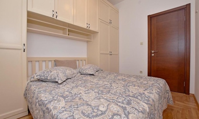 Downtown Apartamento | Apartman Lars