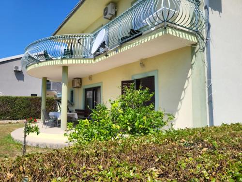 Kastel Stafilic Apartamento | Apartman Luca