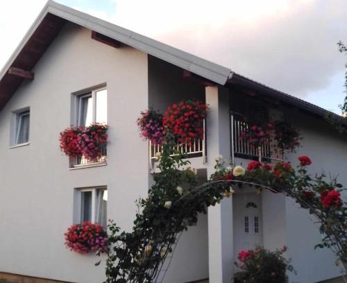 Korenica Apartamento | Apartman Lukić