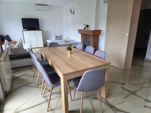 Sveti Ivan Zelina Apartamento | Apartman Max