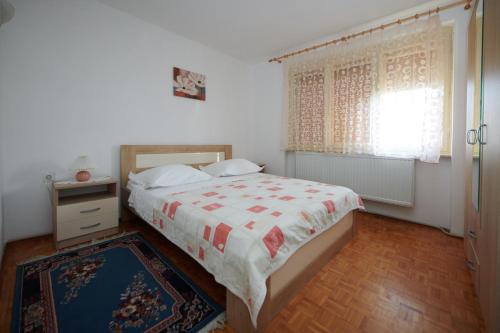 Kikinda Apartamento | Apartman Pero