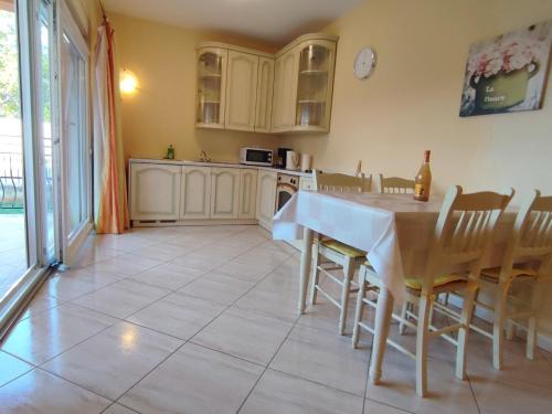 Mali Maj Apartamento | Apartman s vrtom u blizini centra