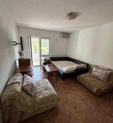 Sutomore Apartamento | Apartman sa balkonom