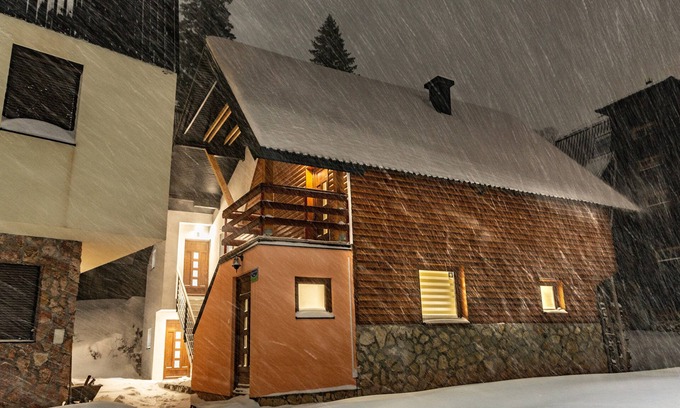 Jahorina Apartamento | Apartman "Strahinja Lux 1" sa dvije spavaće sobe.Brzi WiFi internet.
