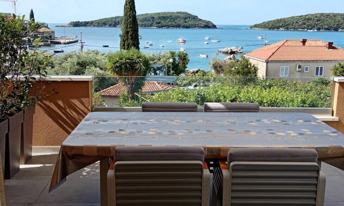 Molunat Apartamento | Apartman Twins 2 by Villas Guide
