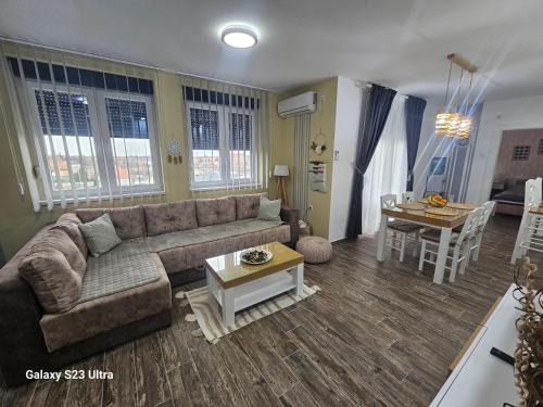 Zrenjanin Apartamento | Apartman Una