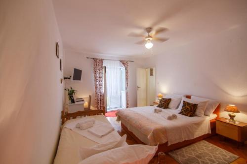 Komiza Apartamento | Apartman Victoria