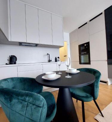 Kosice Old Town Apartamento | Apartman Zoku s private garage parking free