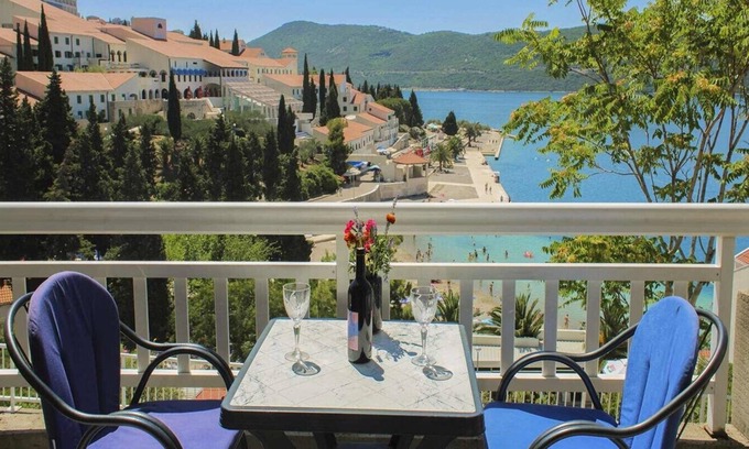 Neum Apartamento | Apartmani Jurković / Comfort apartment with sea view 3