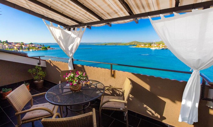 Bilice Apartamento | Apartmani Nikolina Seaview