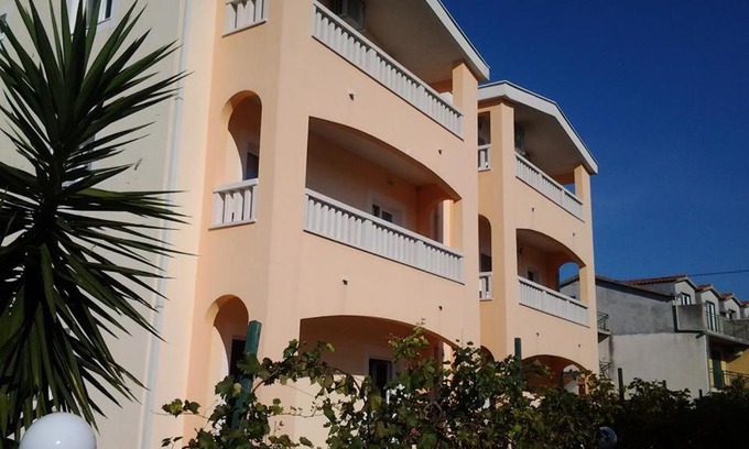 Sucuraj Apartamento | Apartmani Raueiser