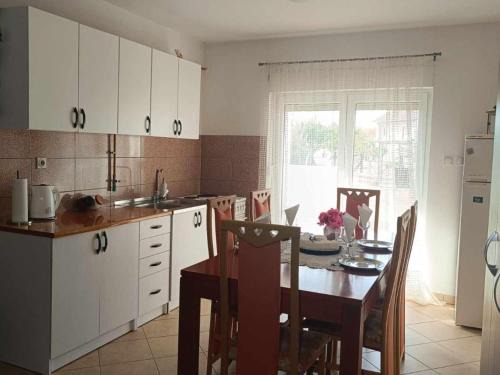 Slavonski Brod Apartamento | Apartmani Tea i Toni - Apartment Toni