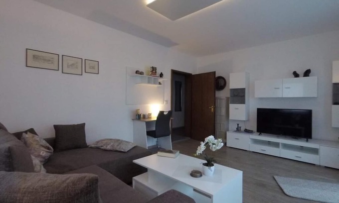 Hofheim in Unterfranken Apartamento | Apartamento (65m²) con una gran terraza.