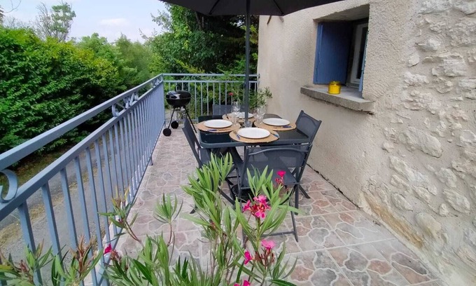 Valprionde Apartamento | Apartment in white stone house of quercy with swimming pool