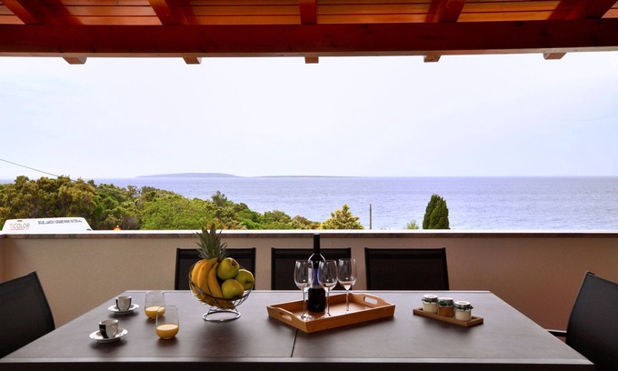 Miholascica Apartamento | Apartments Villa Sofia (81541-A2) - Martinscica - island Cres