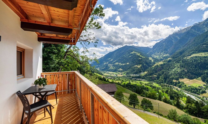 San Leonardo in Passiria Apartamento | Apartamento 'Bergchalet Prantach W75' con vistas a la montaña, terraza compartida y Wi-Fi