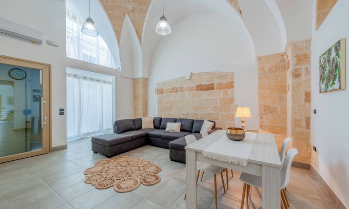 San Pancrazio Salentino Casa | Apartamento 'Casa Agas' con jardín privado y aire acondicionado
