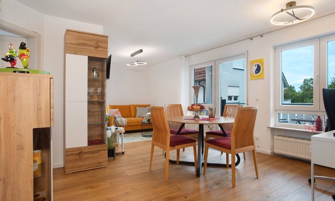 Kressbronn Apartamento | Apartment 'Karma' with Mountain View, Balcony and Wi-Fi