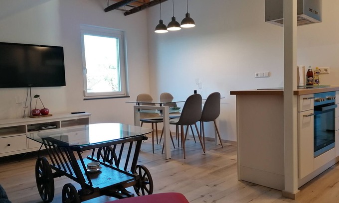 Leiselheim Apartamento | Apartment Kirsche, 68qm, 2 Schlafzimmer, Max. 4 Personen