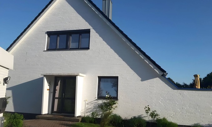 Neuhof Apartamento | Apartment '1' with Shared Garden, Balcony and Wi-Fi
