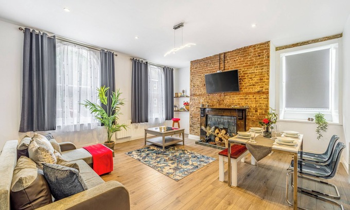 Boston Apartamento | Apartment 1, Eclectic boho oasis.