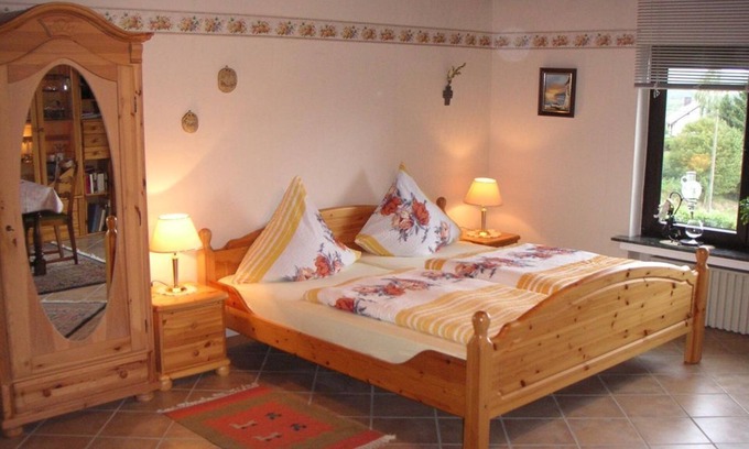 Bermel Cama Y Desayuno | Apartment 1 for 2-3 people - Pension Eifelblick