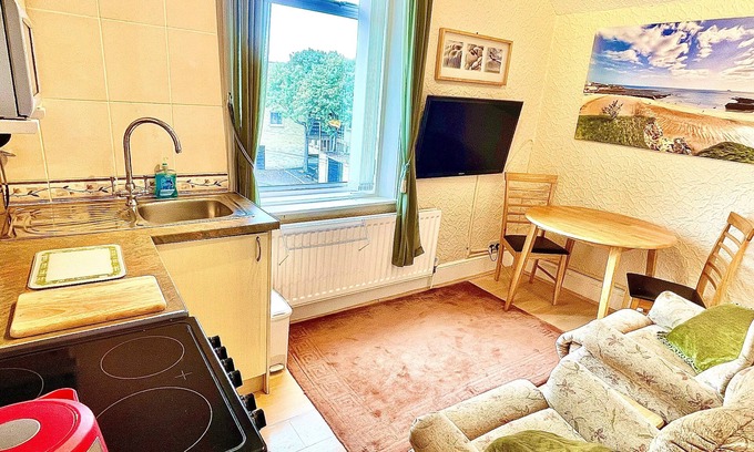 Cullercoats Apartamento | Apartamento-4-Confortable-Baño en la habitacion-Vista al Jardín
