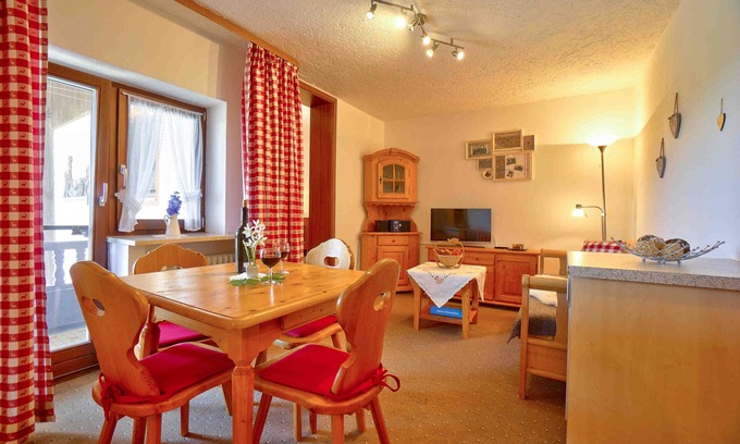 Seeon-Seebruck Apartamento | Apartamento 1 con balcón orientado al sur.
