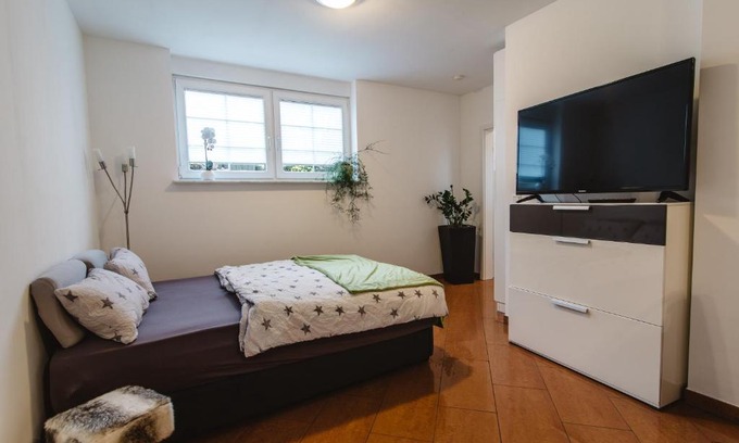 Ost Apartamento | Apartment 1 Zimmer EG