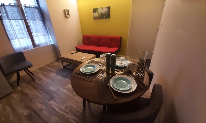 Bourg-Saint-Andeol Apartamento | Apartment '105 - Cosy T2' with Wi-Fi and Air Conditioning